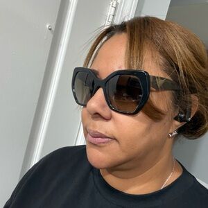 Designer Black Oversized Cat-Eye Sunglasses